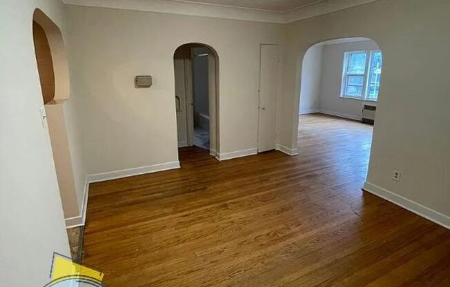 1645 Gunderson Ave, Berwyn!