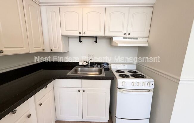 Studio, 1 bath, 425 sqft, $850, Unit 1412