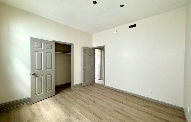 6 beds, 3 baths, 2,000 sqft, $4,500, Unit Single Family