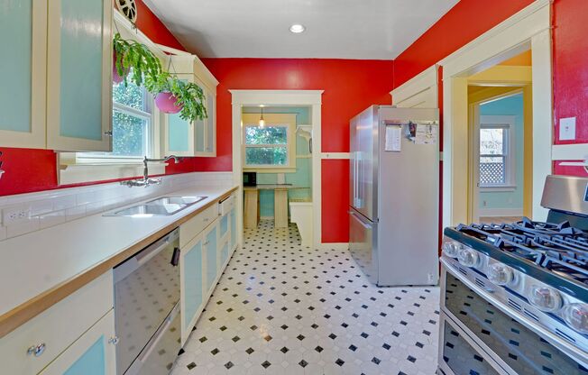 Vibrant Seattle Home-Flex lease terms!