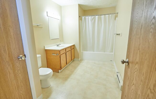 4 beds, 1 bath, 1,385 sqft, $400, Unit 1005 Wayne Ave 27 - B