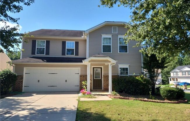 5 beds, 2.5 baths, $2,595