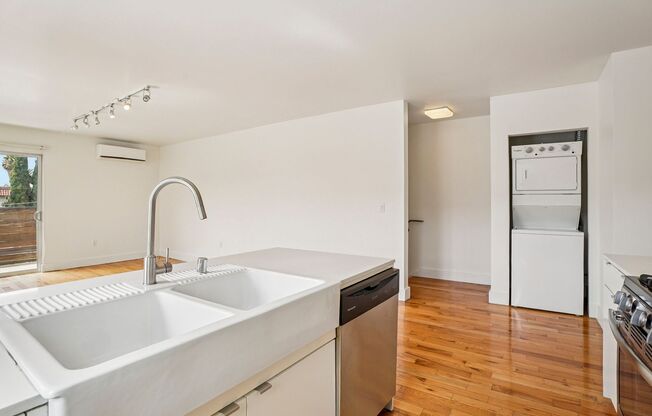 1006 N. NEW HAMPSHIRE AVE.