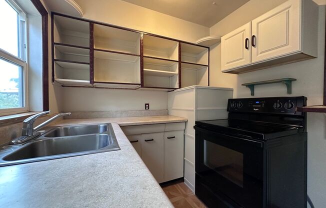 2 beds, 1 bath, $1,795