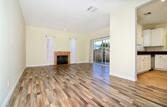7105 GLADE AVE