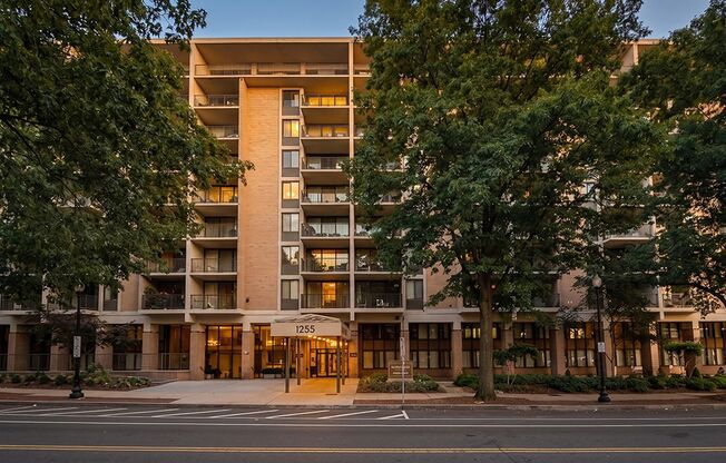 Studio, 1 bath, 440 sqft, $2,500, Unit 0512
