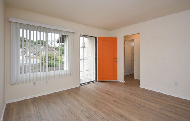 *Move In Special* 55+ Senior Community Located on  Peacock Hills!!