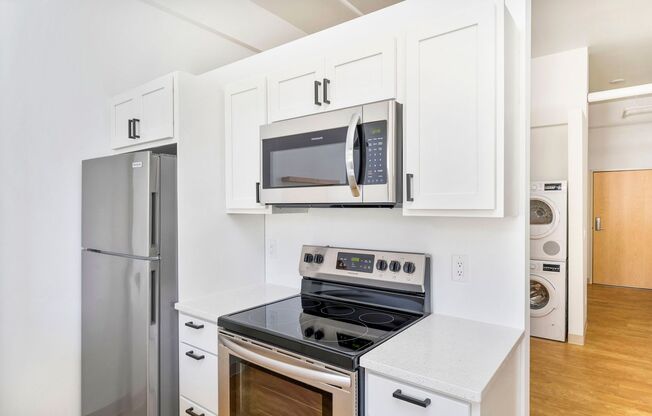 Studio, 1 bath, 500 sqft, $1,199, Unit 214