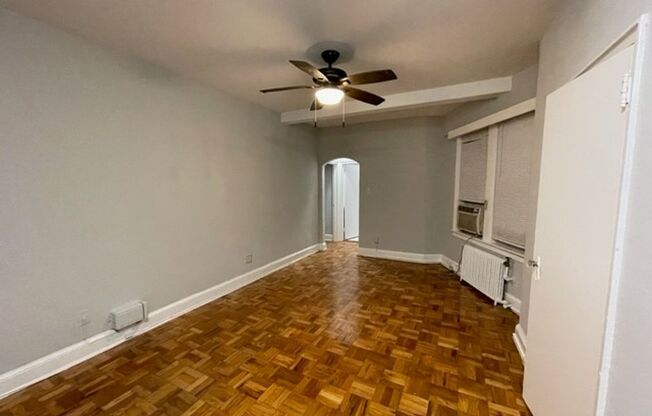 1 bed, 1 bath, 400 sqft, $1,953, Unit 804