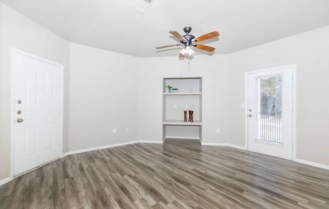 Home - Oaks at La Cantera - San Antonio, TX