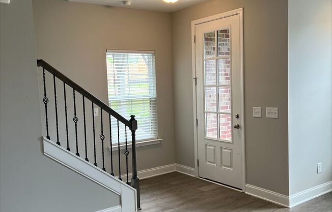 Beautiful Open Concept in a Convenient Location