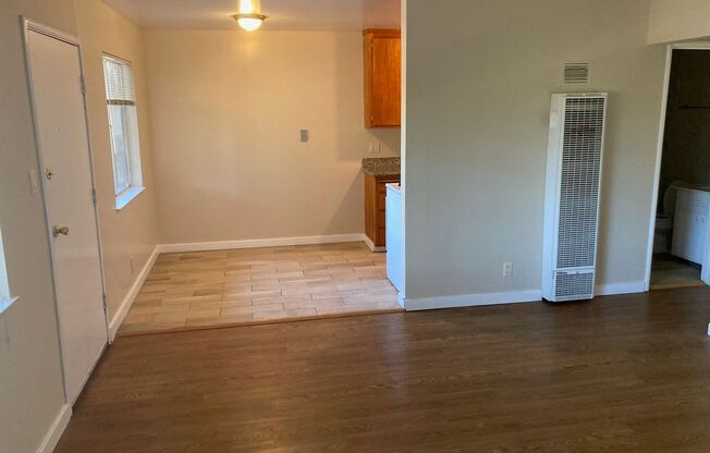 2 beds, 1 bath, $1,995, Unit 8