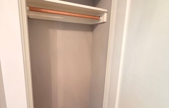 *1/2 MONTH FREE* Spacious 4-Bed/3.5 Bathrooms off street parking and central air! S. Portland