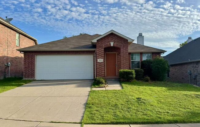3 Bedroom 2 bath home in Frisco