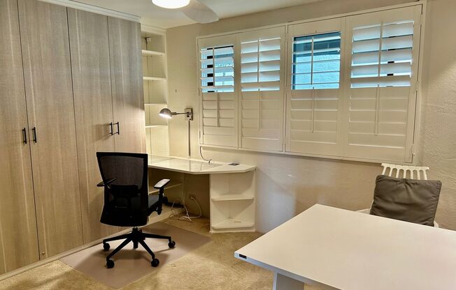 1 bed, 2 baths, $4,300