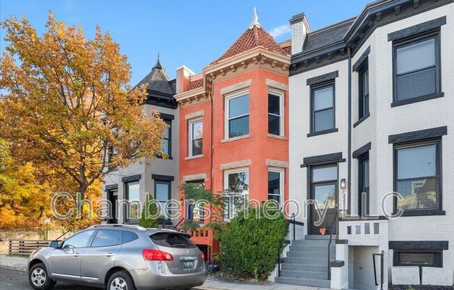 2033 N CAPITOL ST NE