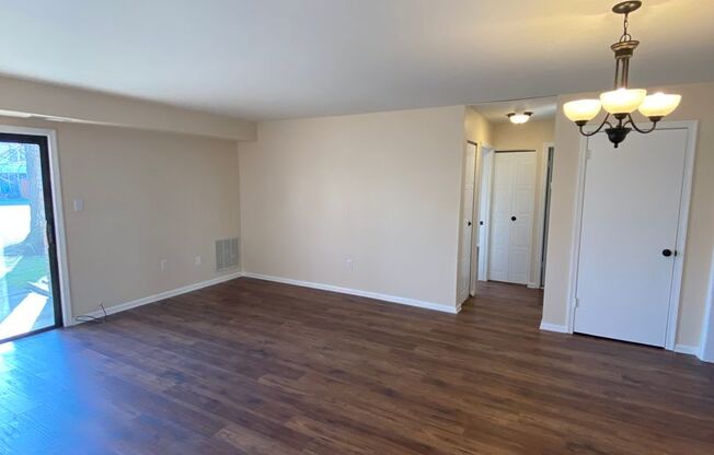 2 beds, 1 bath, $1,500