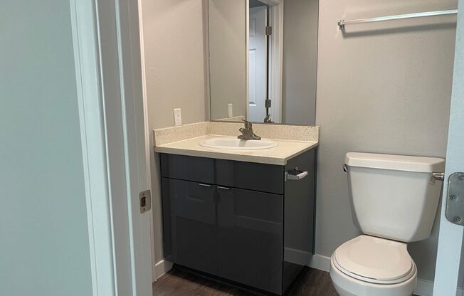 2 beds, 1.5 baths, 866 sqft, $2,825, Unit 800D4