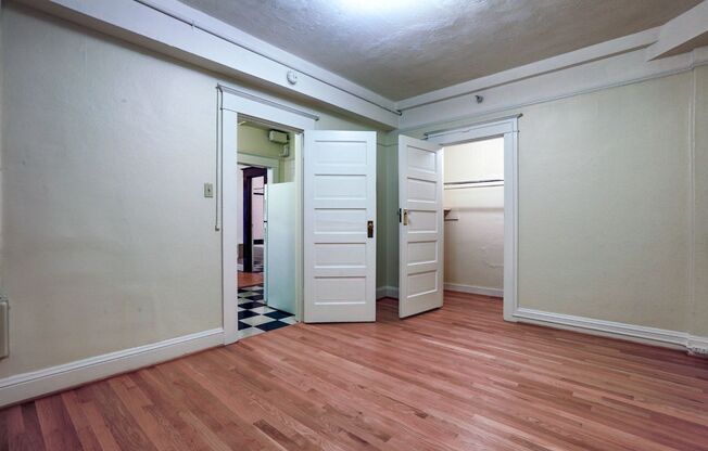 1 bed, 1 bath, 860 sqft, $1,700, Unit 01