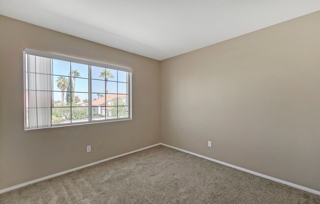 Green Valley Home! Beautiful &  Spacious! Stainless steel appliances! Washer & dryer! No pets!