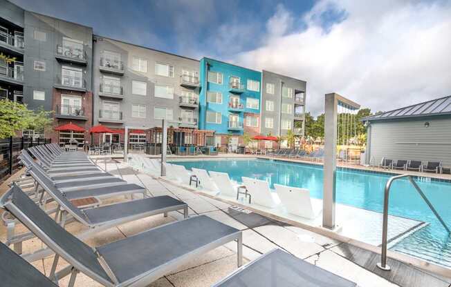 Highland Row Apartments in Memphis, TN