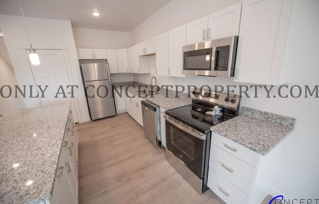 2 beds, 2.5 baths, 1,415 sqft, $1,925, Unit 648