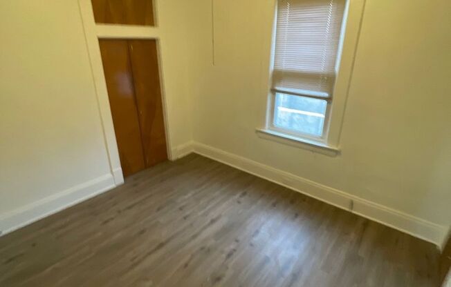 3 beds, 1 bath, $1,250