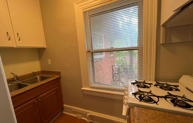 Studio, 1 bath, 150 sqft, $825, Unit 67-G