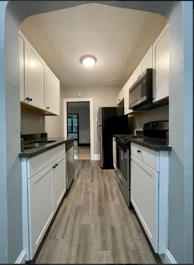 1657 Minnehaha Ave E