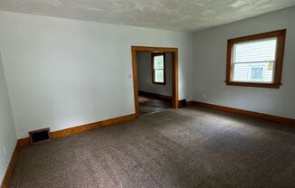 3 beds, 1 bath, $899