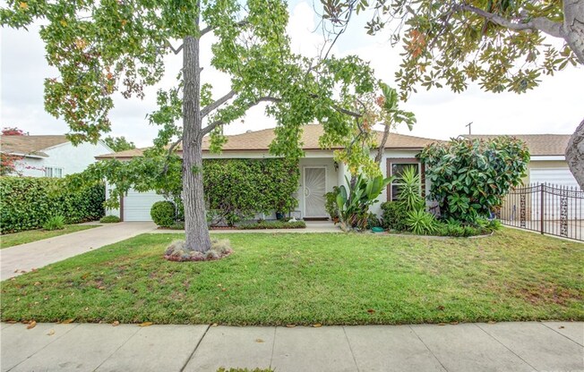 8218 BEN AVE