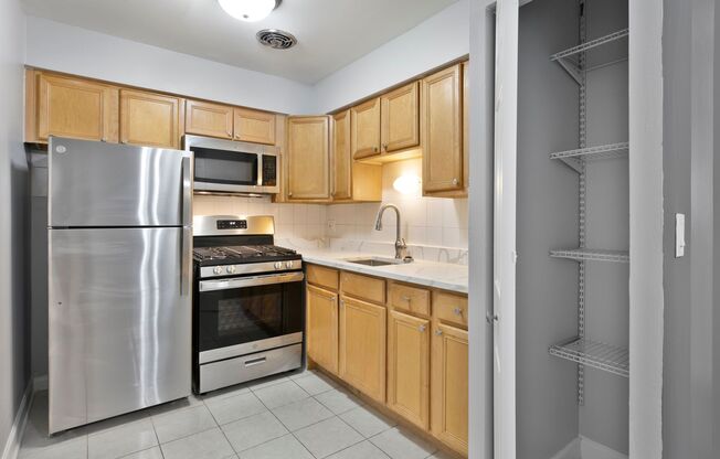 1 bed, 1 bath, $1,775, Unit 444
