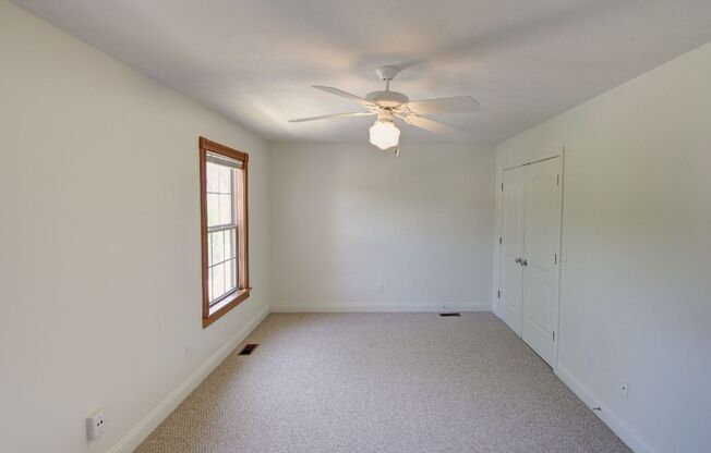 3 beds, 2 baths, 1,850 sqft, $2,275