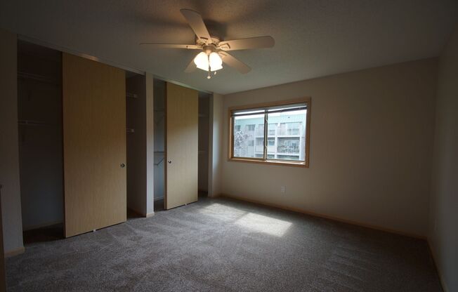 2 beds, 2 baths, 1,050 sqft, $1,724, Unit 206