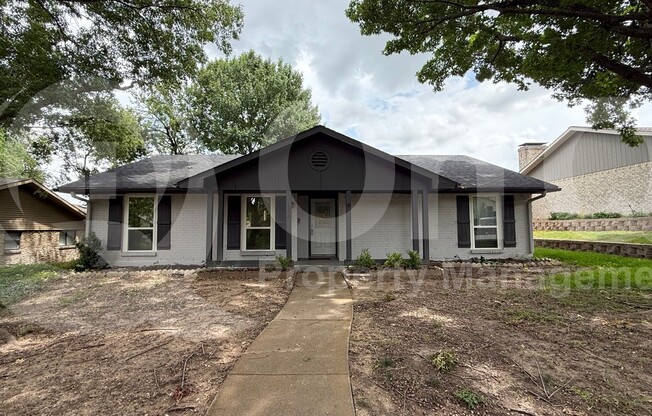 306 WILDBRIAR DR