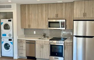 Studio, 1 bath, $2,500, Unit 329