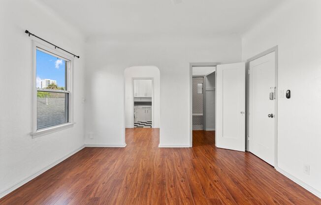 Studio, 1 bath, 414 sqft, $1,595, Unit 07