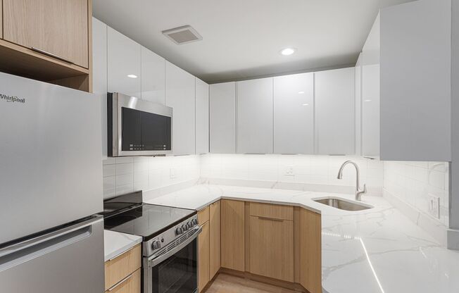 2 beds, 1 bath, 599 sqft, $2,350, Unit 401