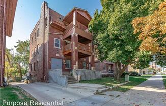 2107 E Linwood Blvd