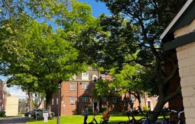 Studio, 1 bath, 358 sqft, $1,000, Unit WS709A