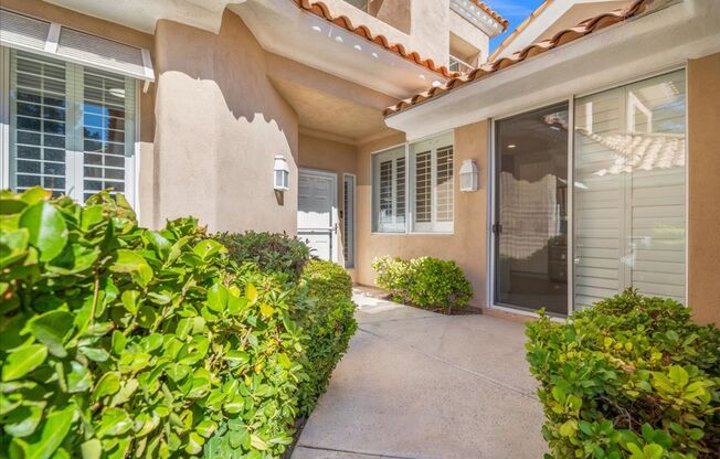 Modern, Elegant Fully Furnished 3 Bedroom Home in Spanish Trails