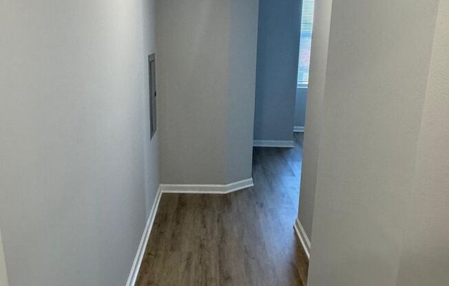 1 bed, 1 bath, 550 sqft, $1,475, Unit 404