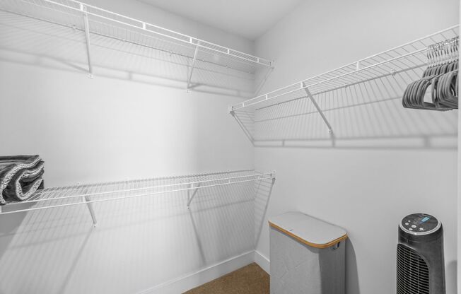 3 beds, 2.5 baths, 1,580 sqft, $2,400, Unit AV137