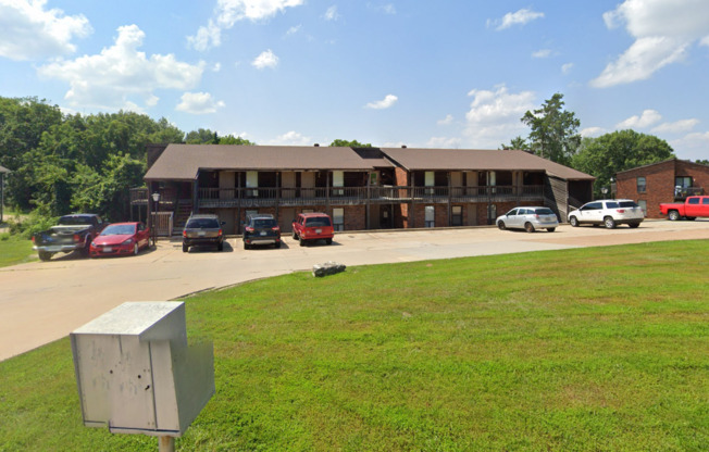 Lakeside Apartments