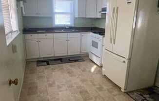 2 beds, 1 bath, $1,095