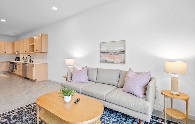 1 bed, 1 bath, 703 sqft, $1,750, Unit 215