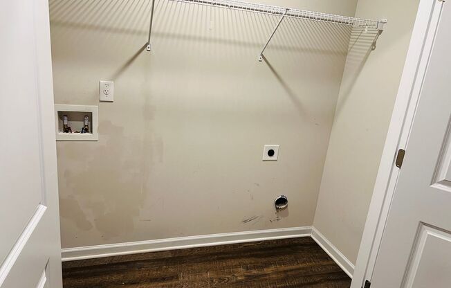 3 beds, 2.5 baths, $2,000
