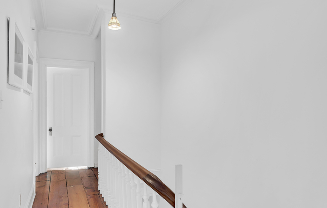 33 STERLING PL