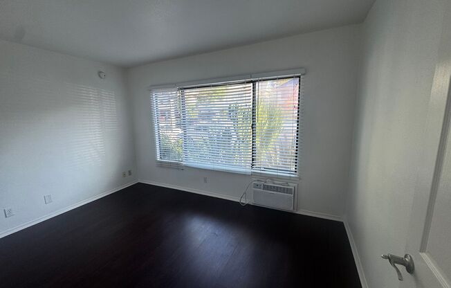 2 beds, 1 bath, 500 sqft, $2,095, Unit 1125-1