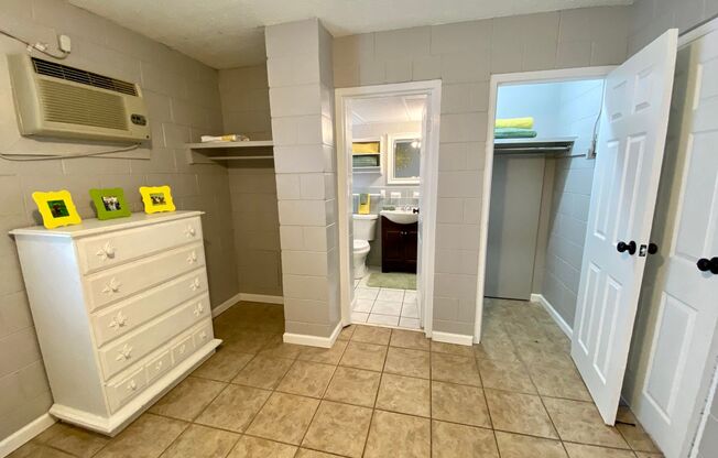 1 bed, 1 bath, $900